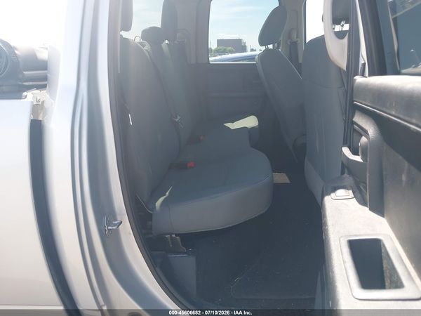 2017 RAM 1500 EXPRESS  4X4 6'4 BOX