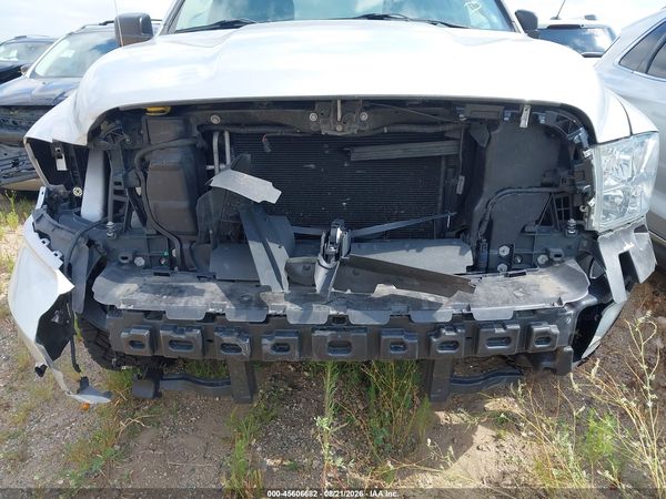 2017 RAM 1500 EXPRESS  4X4 6'4 BOX
