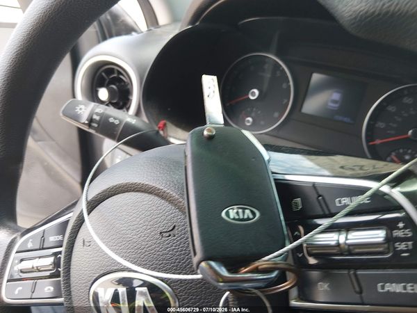 2020 KIA FORTE LXS