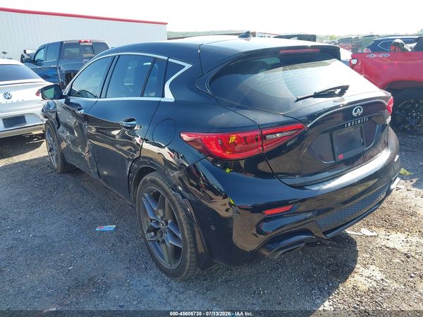 2018 INFINITI QX30 SPORT