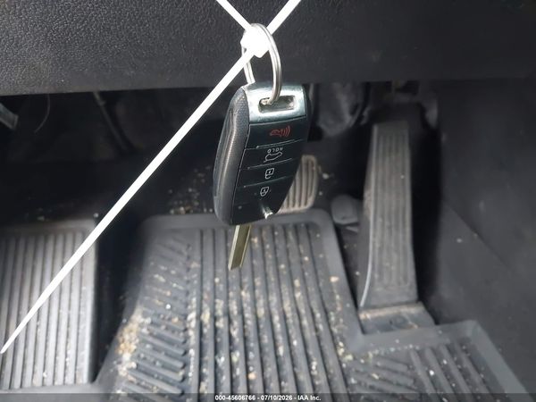 2017 KIA SORENTO 2.4L LX