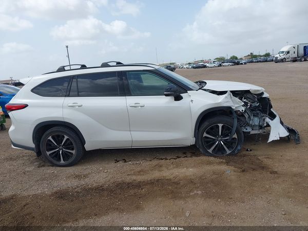 2021 TOYOTA HIGHLANDER XSE