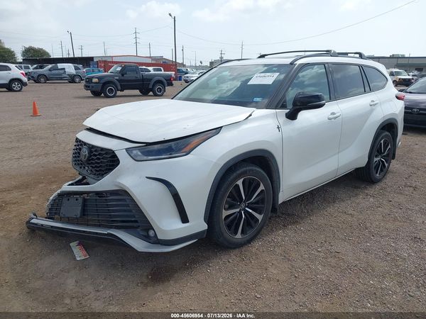 2021 TOYOTA HIGHLANDER XSE