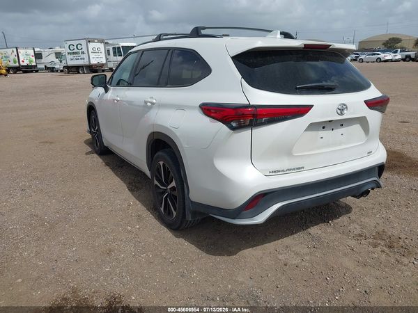 2021 TOYOTA HIGHLANDER XSE
