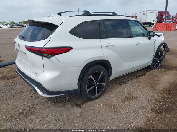 2021 TOYOTA HIGHLANDER XSE