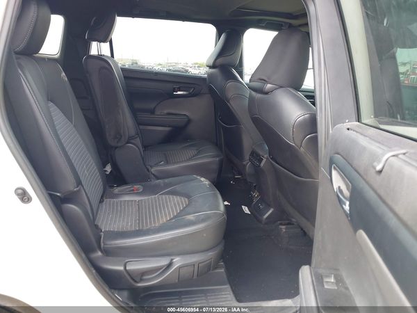 2021 TOYOTA HIGHLANDER XSE