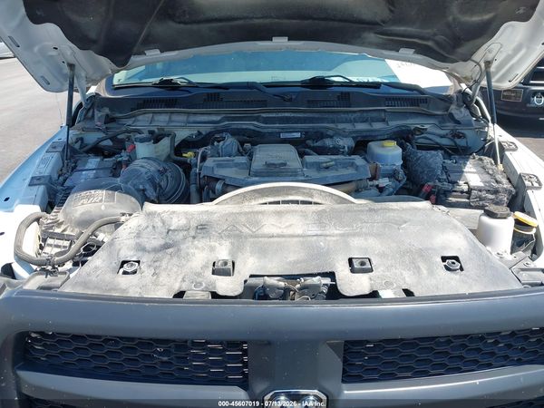 2017 RAM 3500 TRADESMAN  4X4 8' BOX