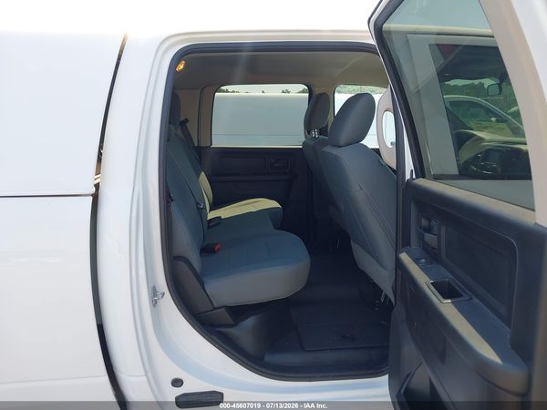 2017 RAM 3500 TRADESMAN  4X4 8' BOX