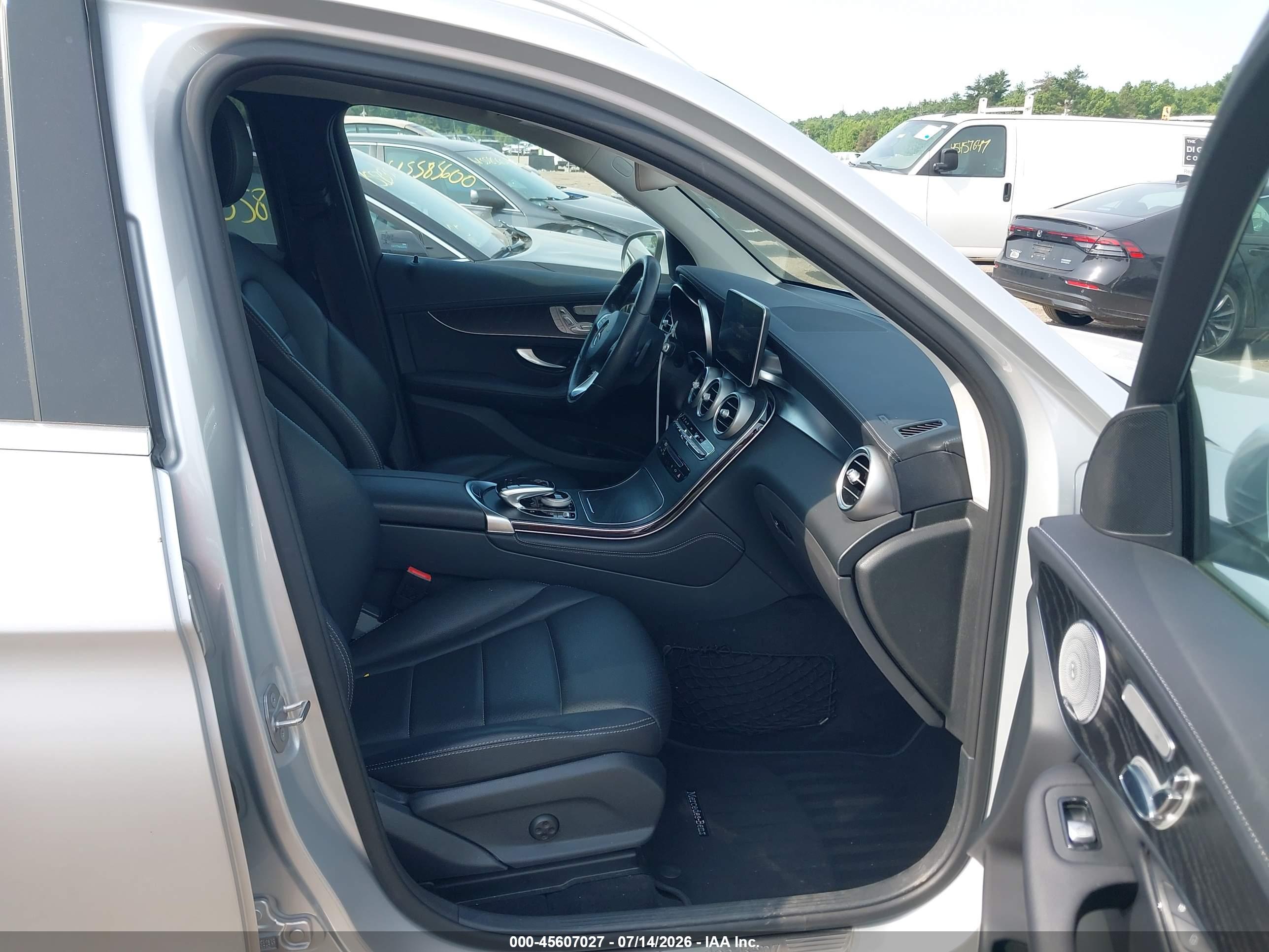 2016 MERCEDES-BENZ GLC 300 GLC300 Base-4M