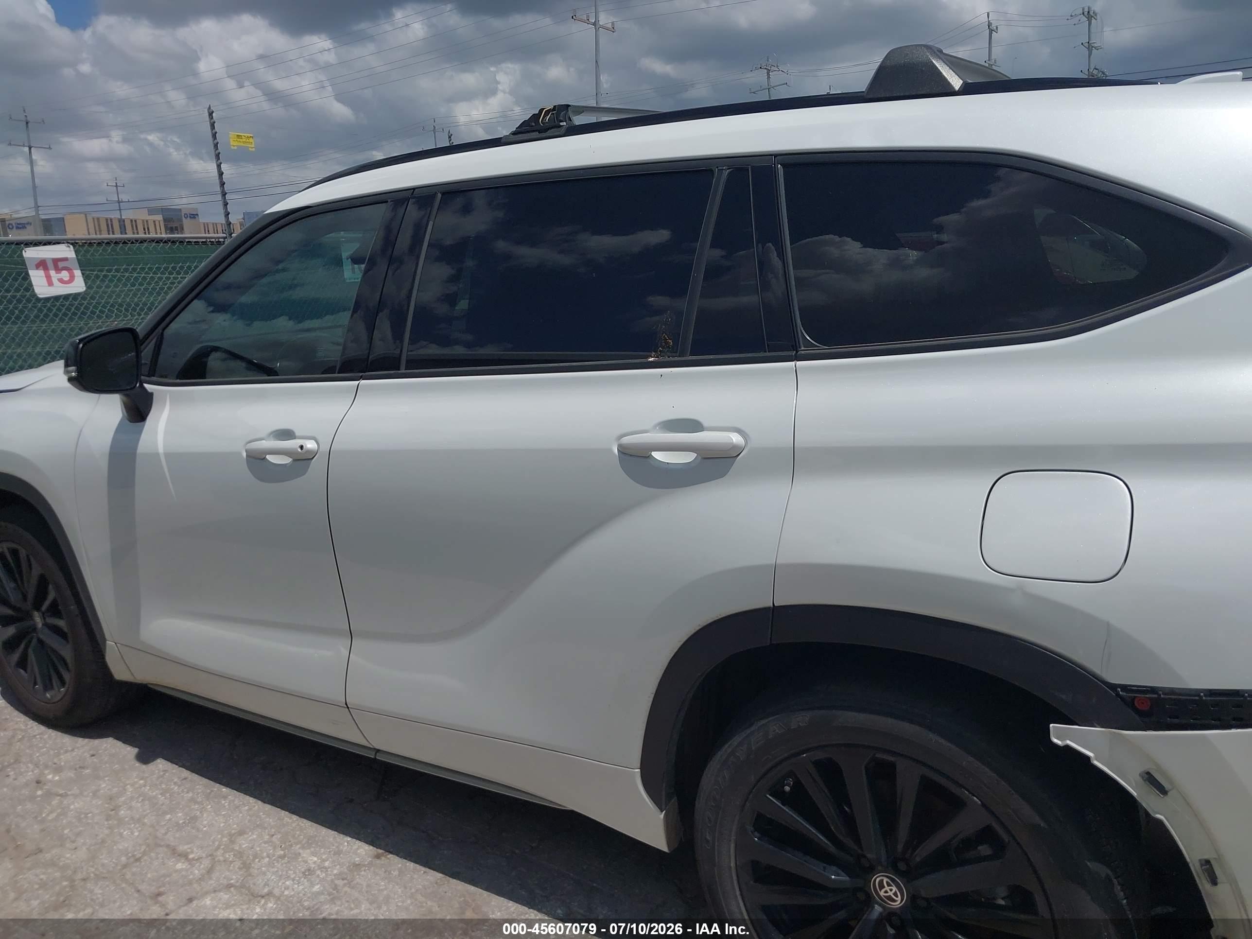 2023 TOYOTA HIGHLANDER XSE