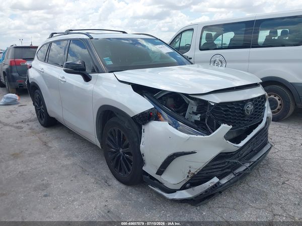 2023 TOYOTA HIGHLANDER XSE