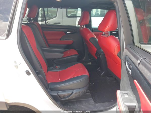 2023 TOYOTA HIGHLANDER XSE