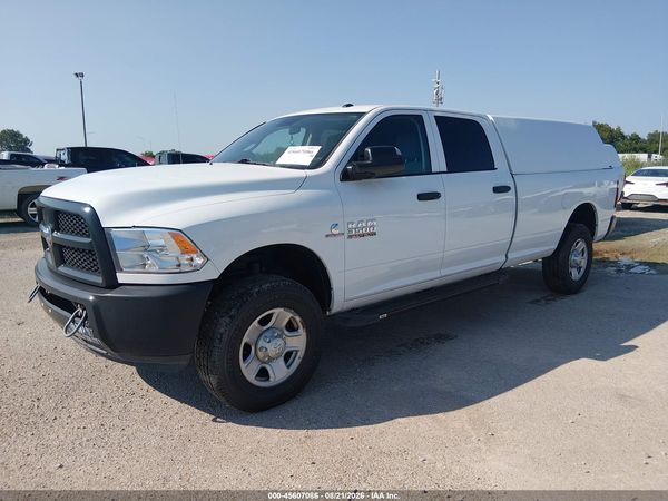 2017 RAM 3500 TRADESMAN  4X4 8' BOX