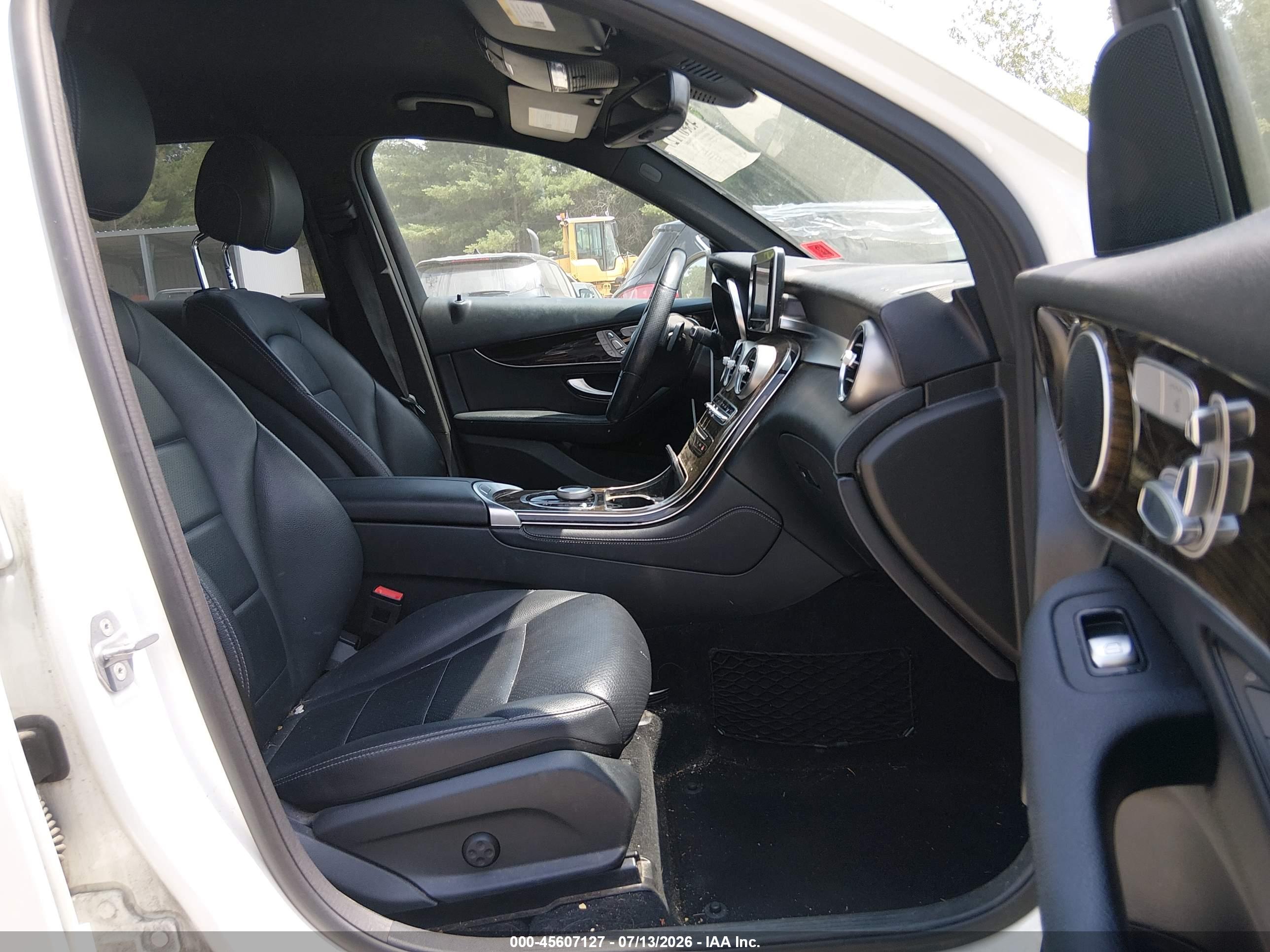 2019 MERCEDES-BENZ GLC 300 4MATIC