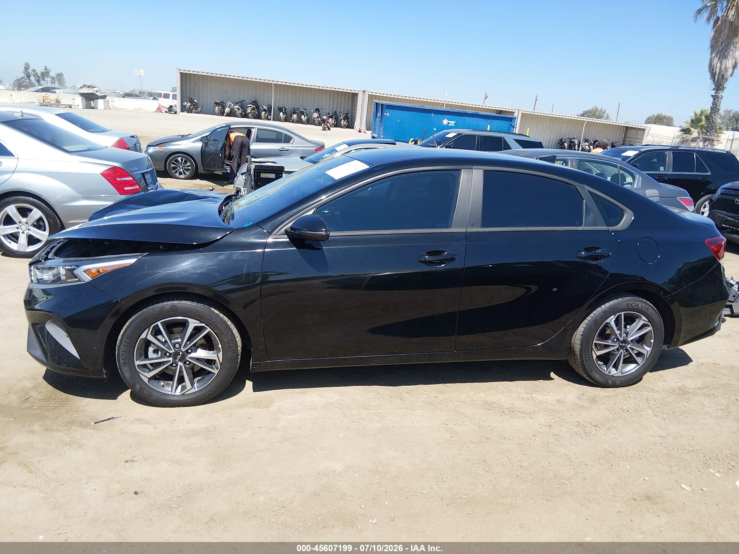 2023 KIA FORTE LXS