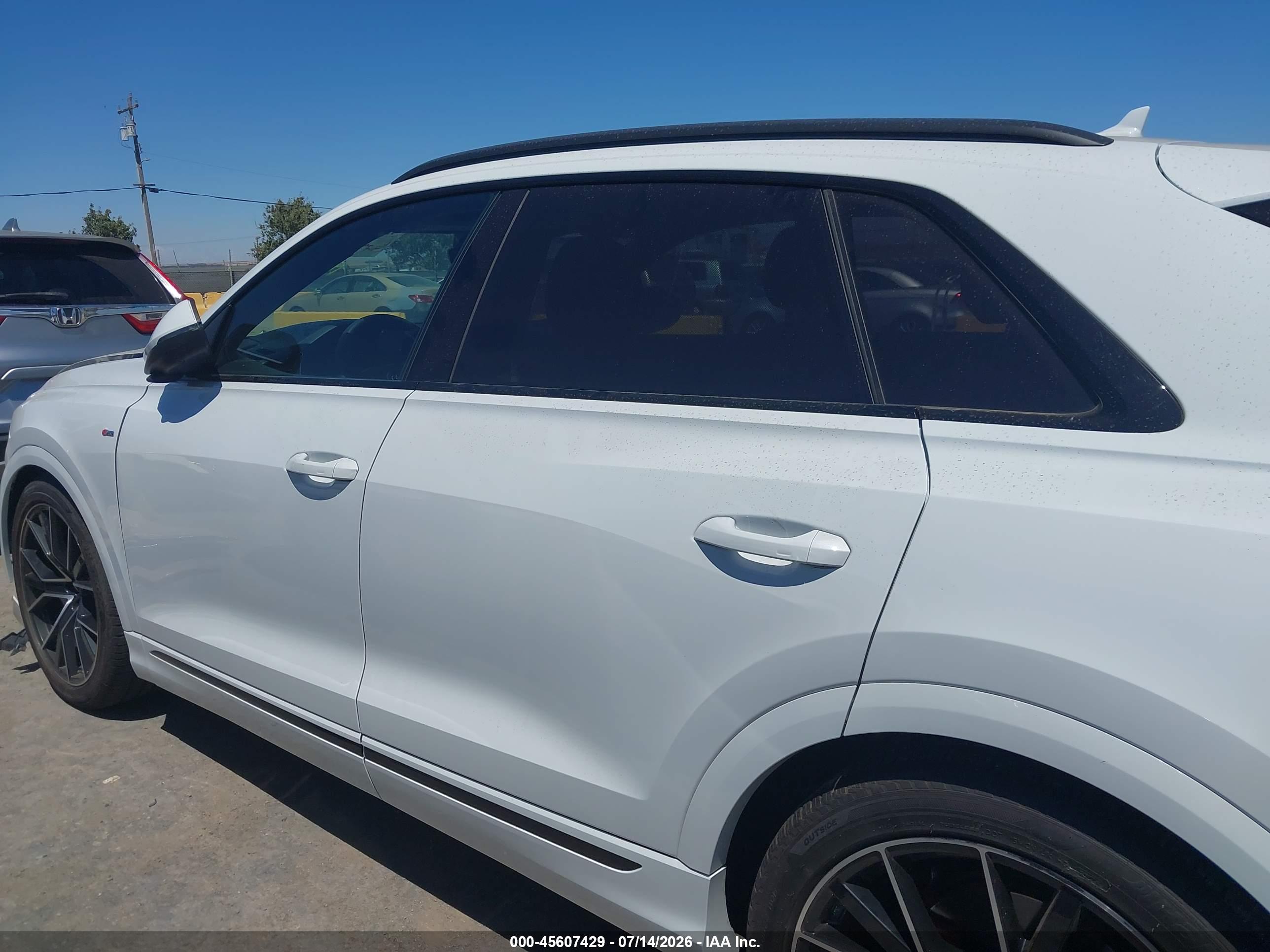 2022 AUDI Q8