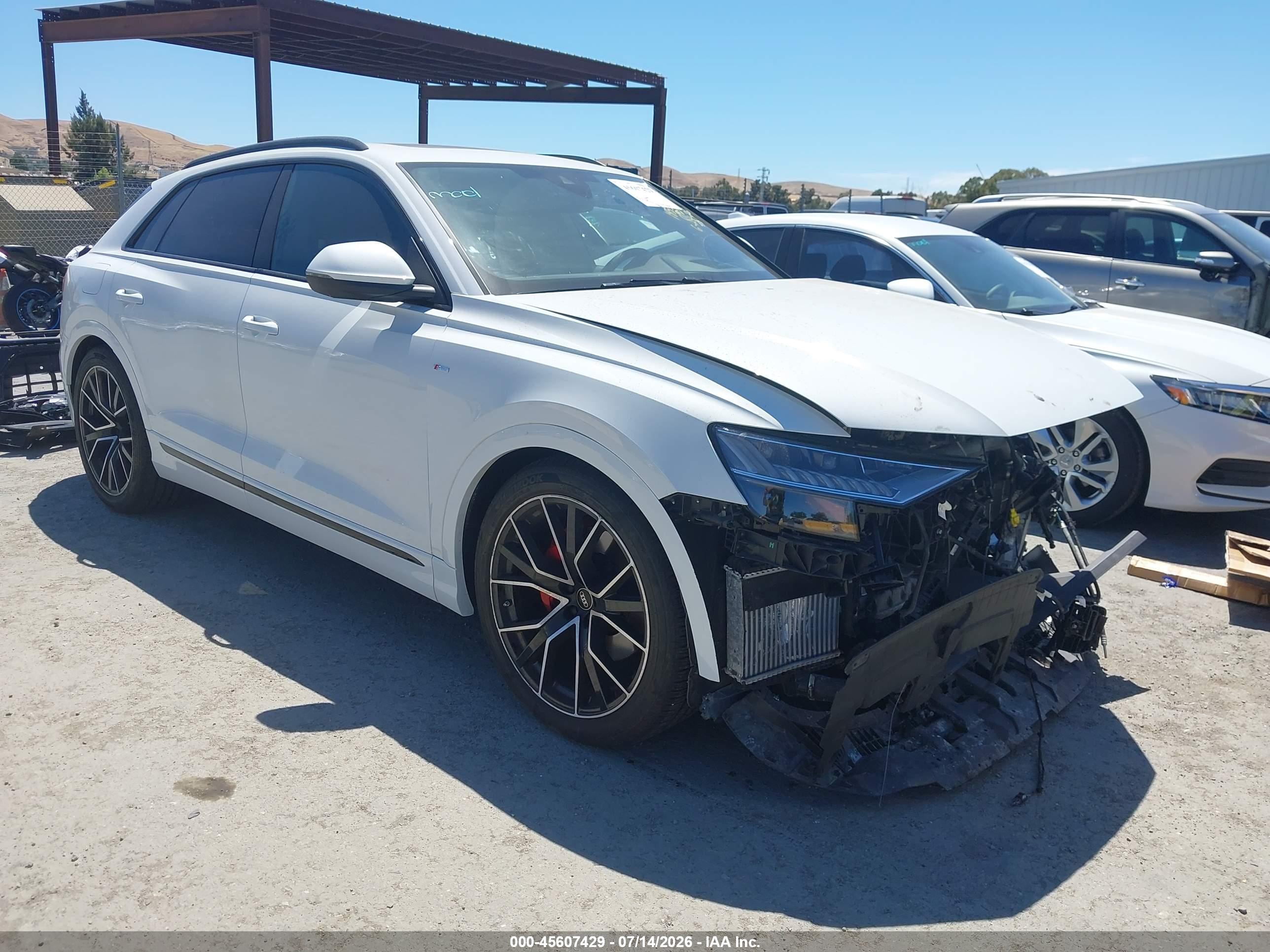 2022 AUDI Q8