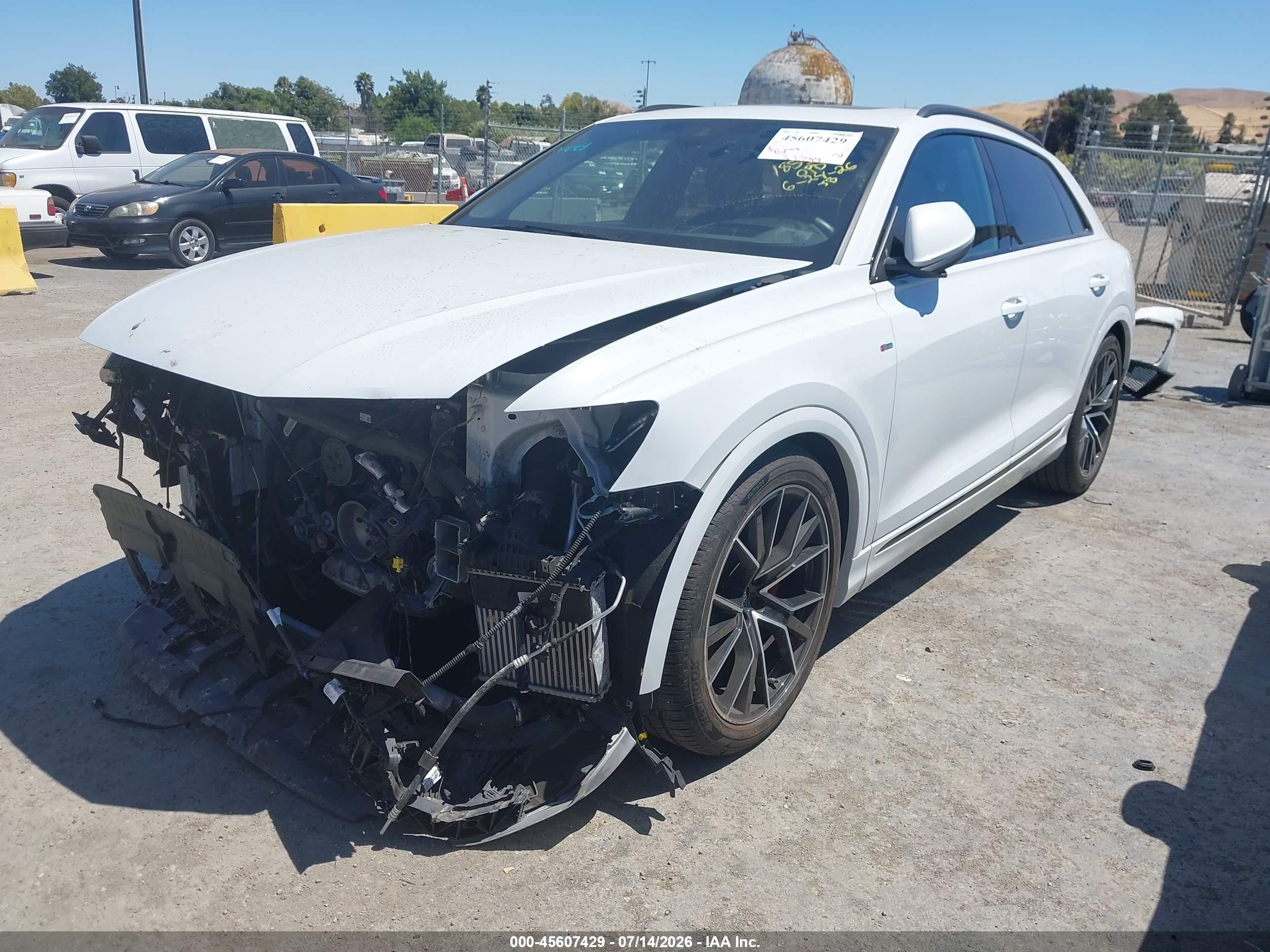 2022 AUDI Q8