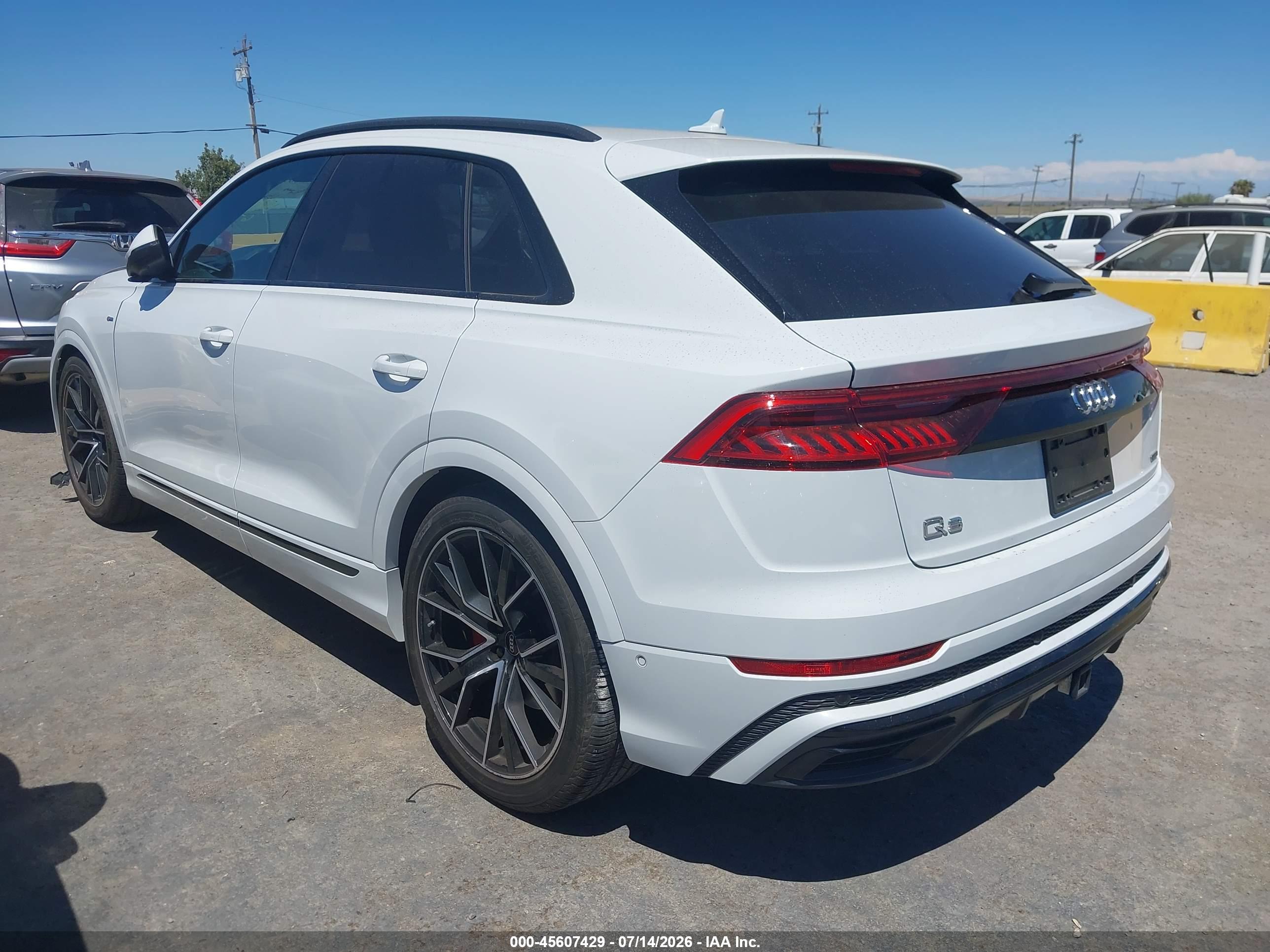 2022 AUDI Q8
