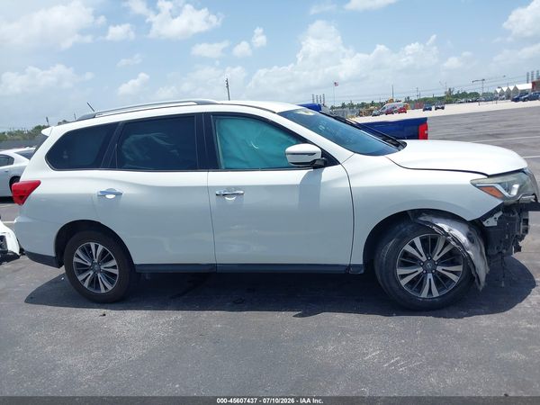 2018 NISSAN PATHFINDER SV