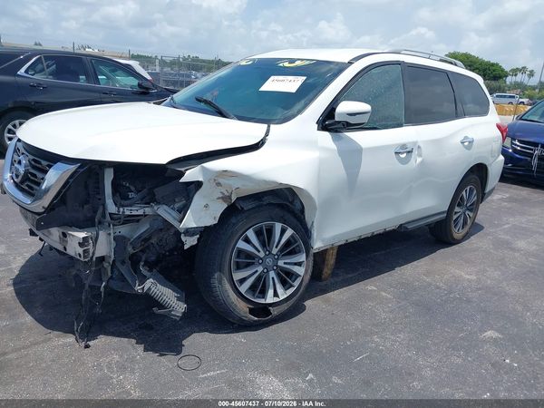 2018 NISSAN PATHFINDER SV