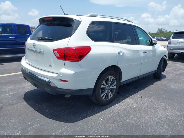 2018 NISSAN PATHFINDER SV
