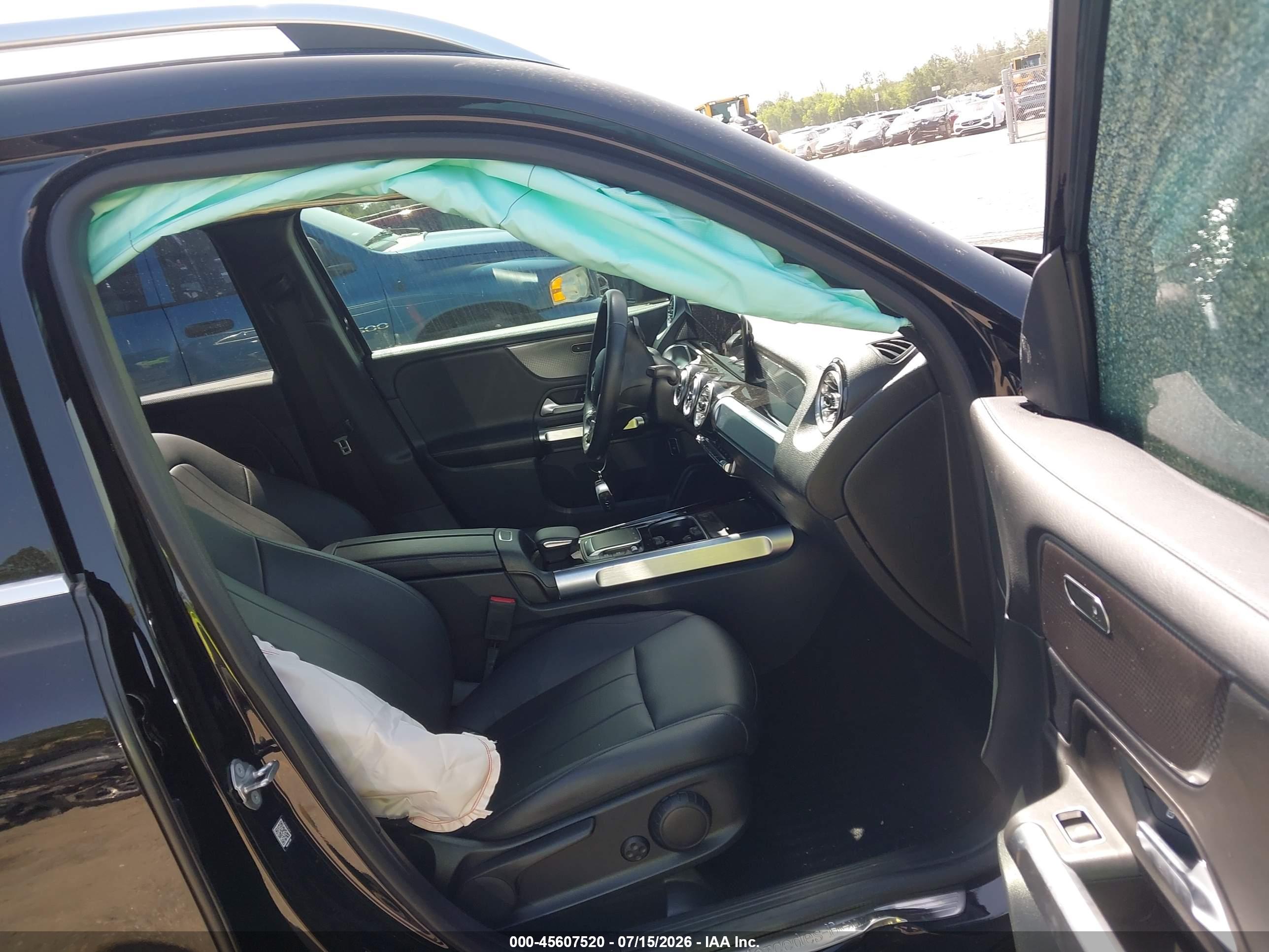 2022 MERCEDES-BENZ GLB 250 4MATIC