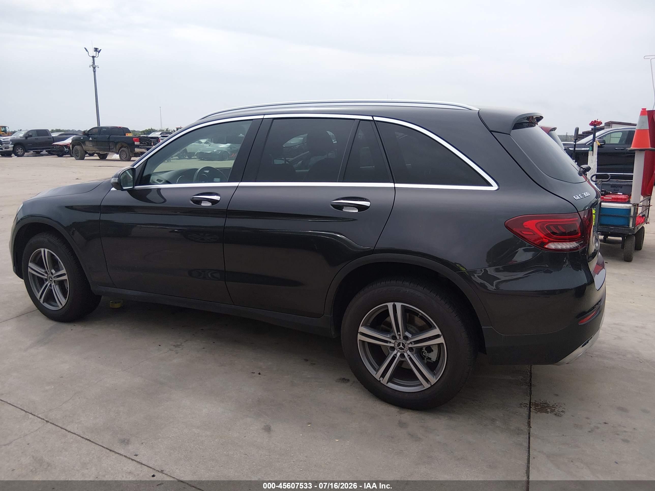 2020 MERCEDES-BENZ GLC 300 GLC300