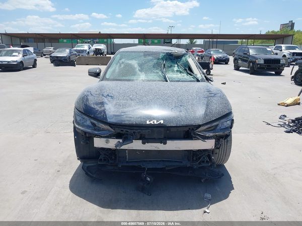 2022 KIA EV6 LIGHT