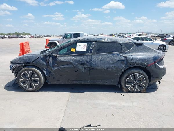 2022 KIA EV6 LIGHT