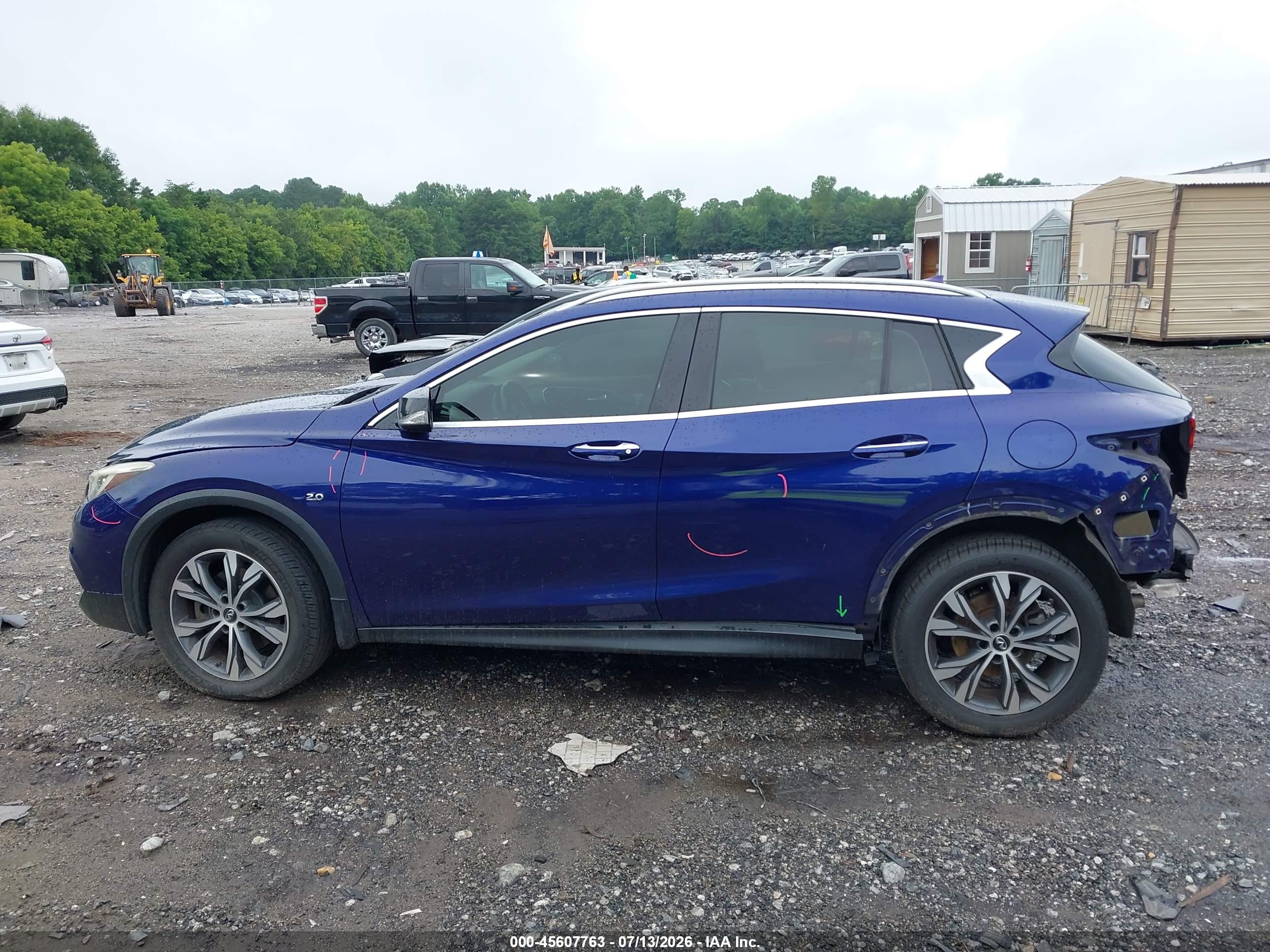 2017 INFINITI QX30 PREMIUM