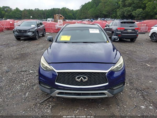 2017 INFINITI QX30 PREMIUM