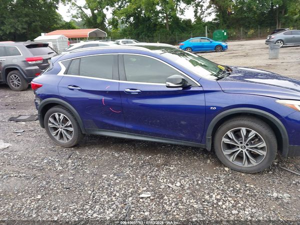 2017 INFINITI QX30 PREMIUM