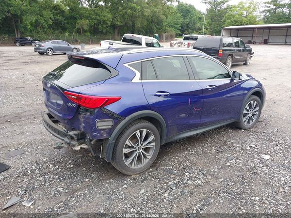 2017 INFINITI QX30 PREMIUM