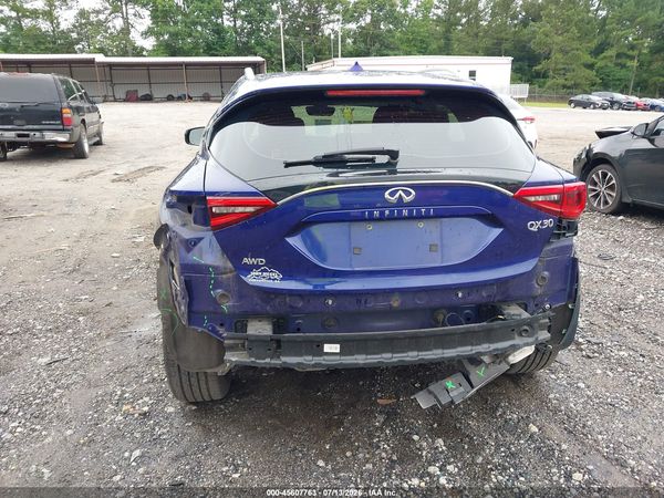 2017 INFINITI QX30 PREMIUM