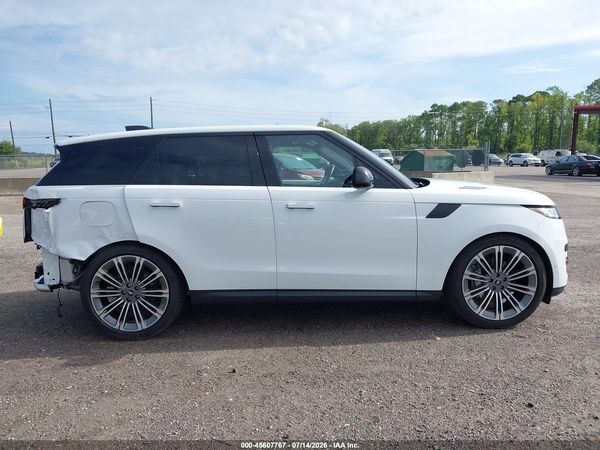 2025 LAND ROVER RANGE ROVER SPORT P360 SE