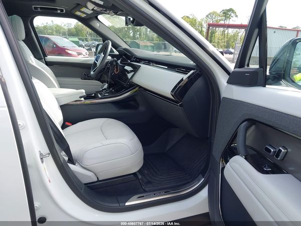 2025 LAND ROVER RANGE ROVER SPORT P360 SE