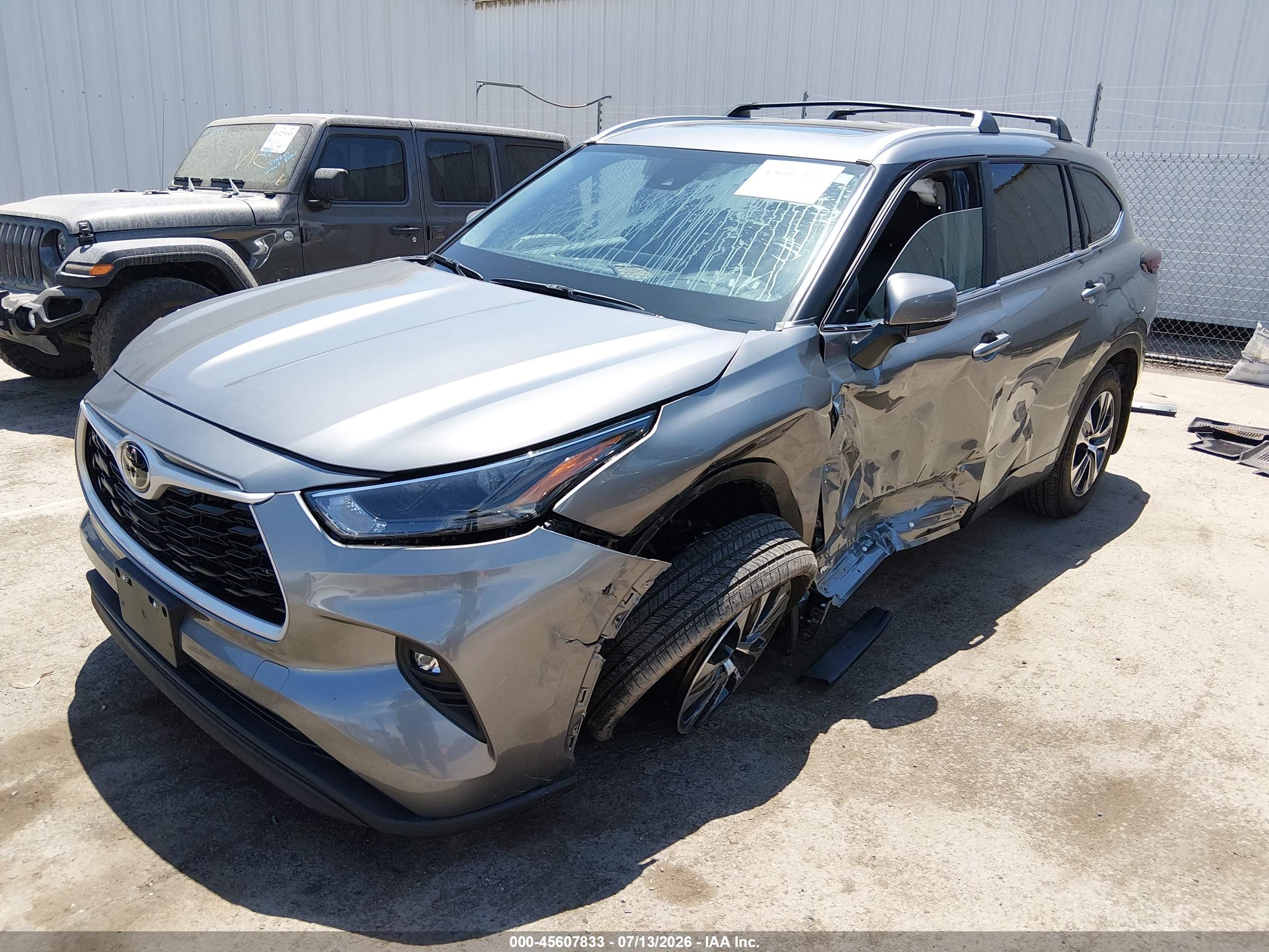 2026 TOYOTA HIGHLANDER HYBRID XLE — I2