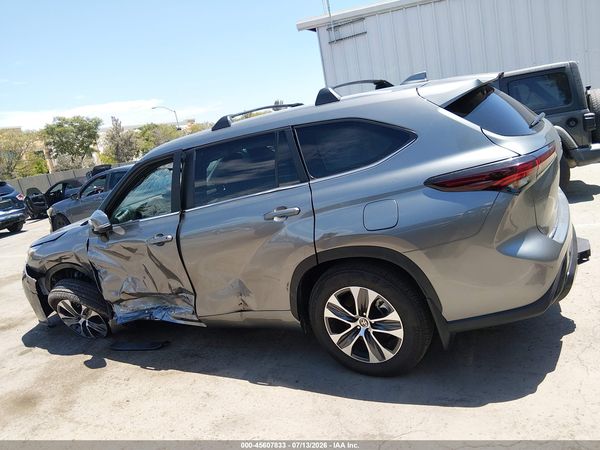 2026 TOYOTA HIGHLANDER HYBRID XLE — I117