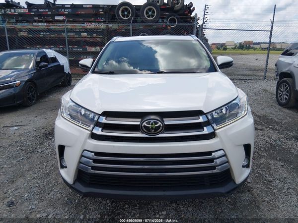 2017 TOYOTA HIGHLANDER LIMITED