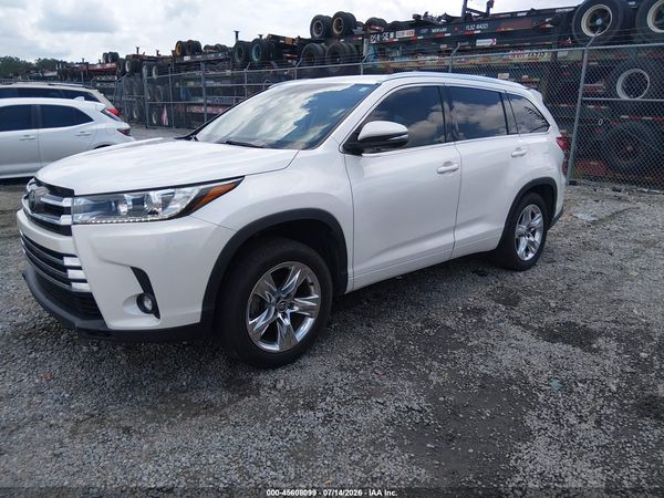 2017 TOYOTA HIGHLANDER LIMITED