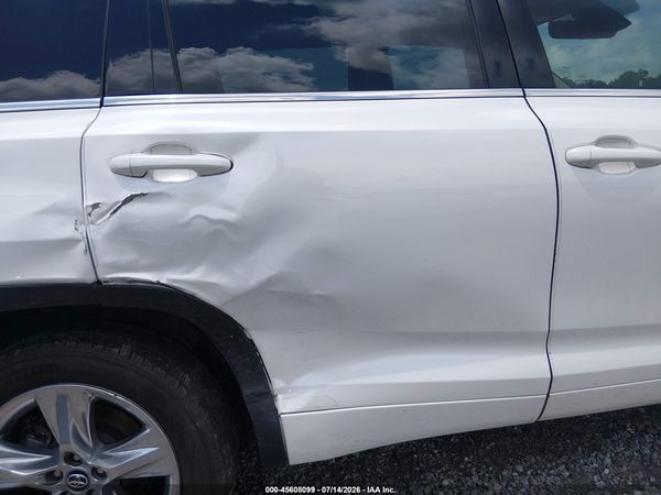 2017 TOYOTA HIGHLANDER LIMITED