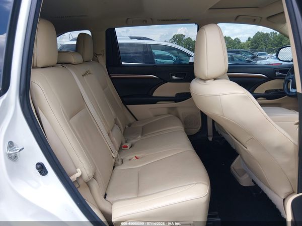 2017 TOYOTA HIGHLANDER LIMITED