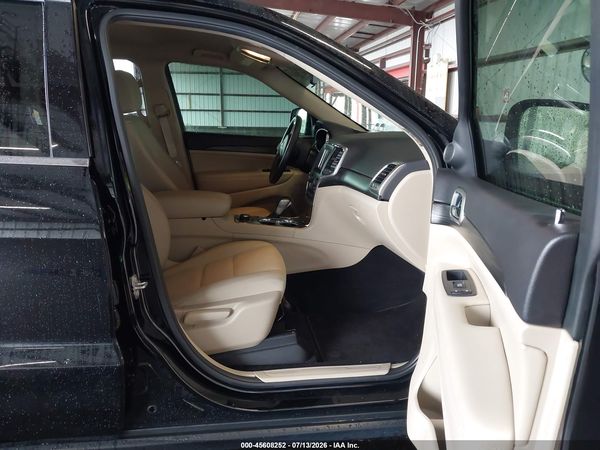2019 JEEP GRAND CHEROKEE LAREDO E 4X4