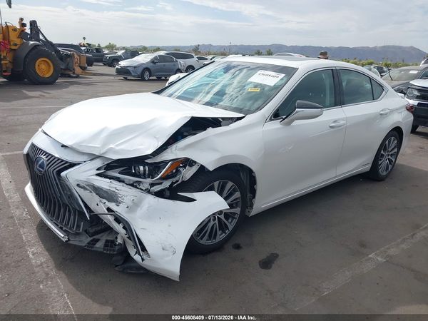 2019 LEXUS ES 300H