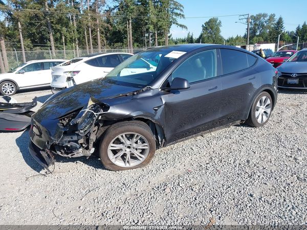 2024 TESLA MODEL Y — I2
