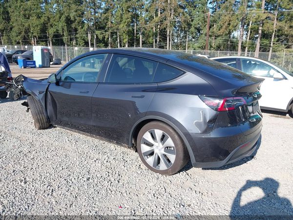 2024 TESLA MODEL Y — I3