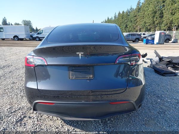 2024 TESLA MODEL Y — I119