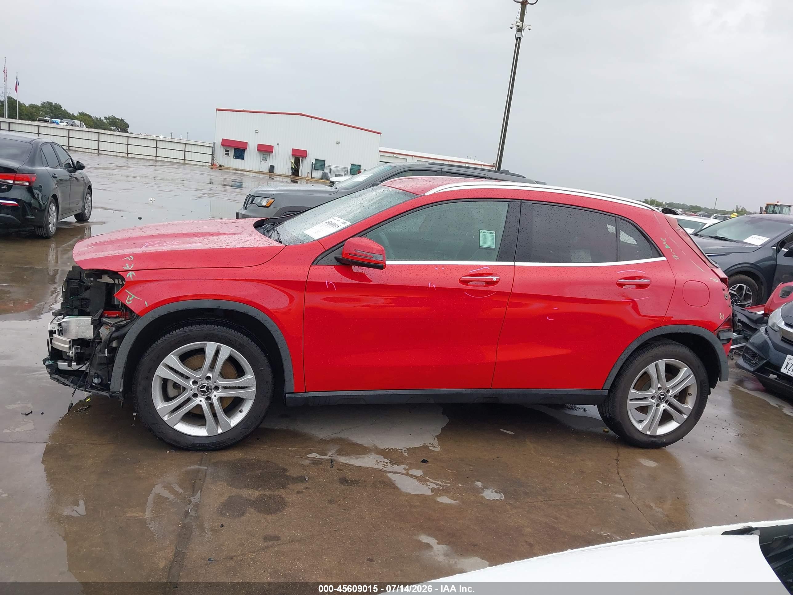 2020 MERCEDES-BENZ GLA 250