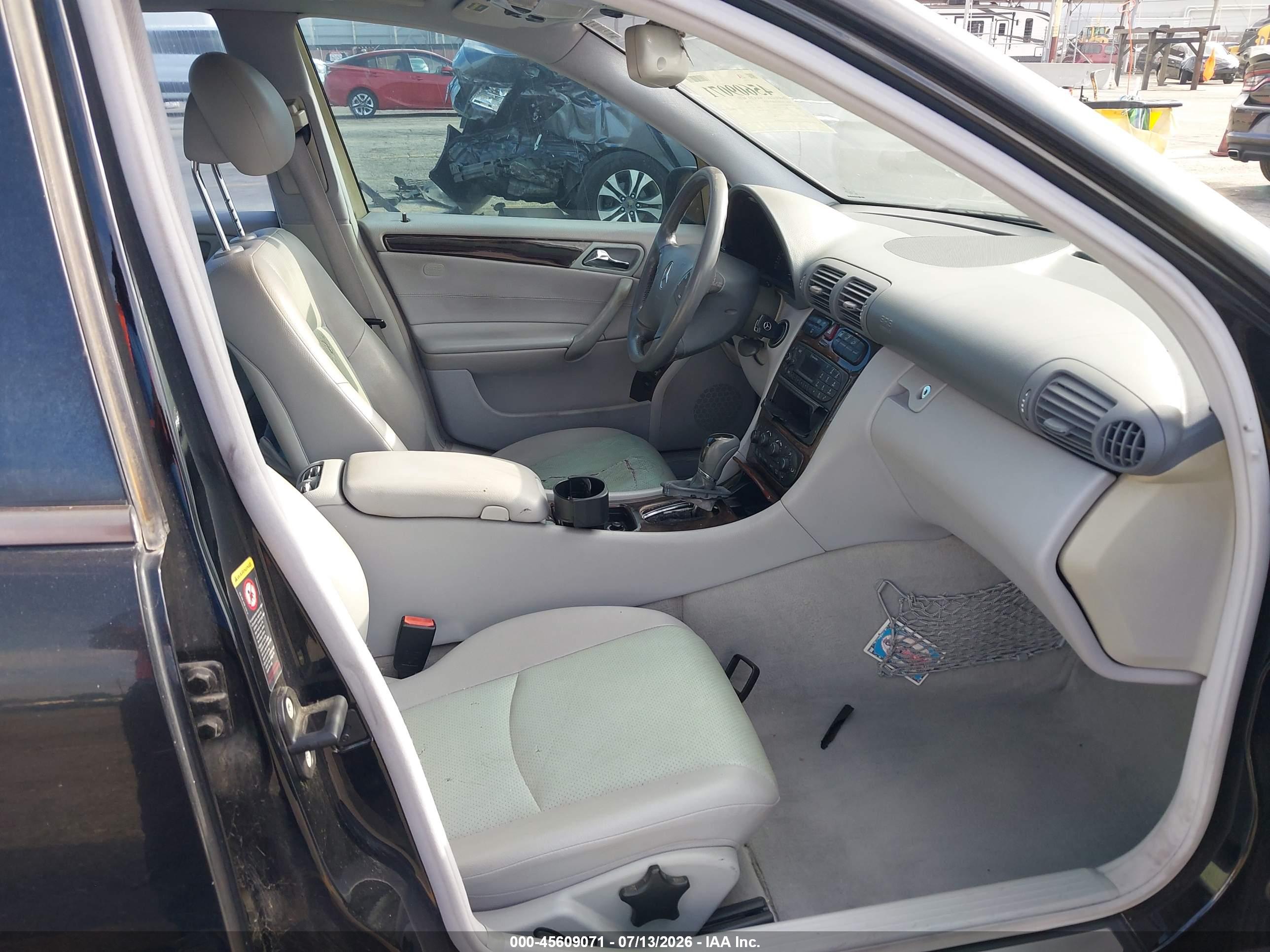 2004 MERCEDES-BENZ C 240 C240